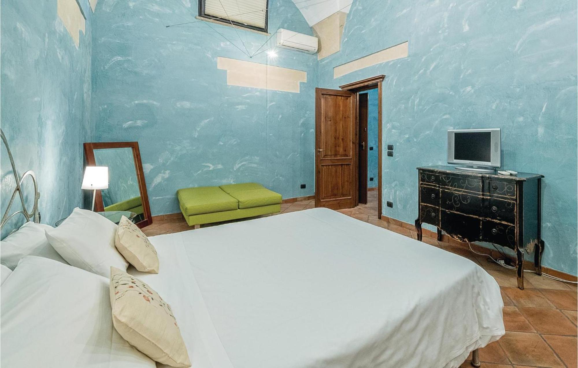 1 Bedroom Awesome Apartment In Lecce Le Zewnętrze zdjęcie